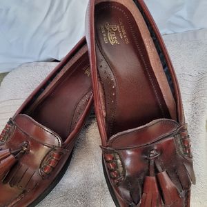 Bass ladies leather loafers